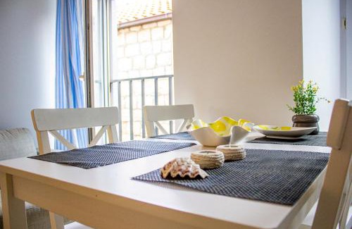 Cove Tri Zala (Zrnovo) Apartment | Lemon&Stone