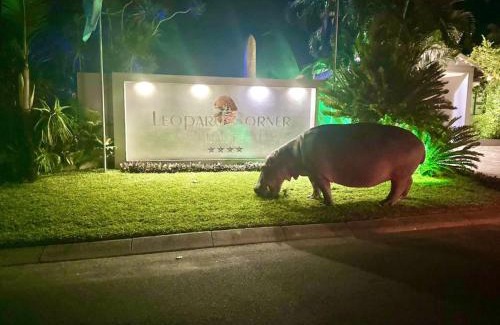 St. Lucia Cabin | Leopard Corner Lodge