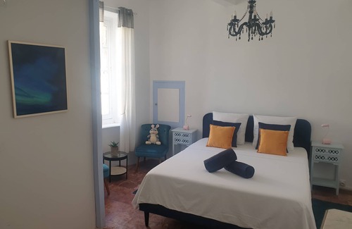 Luc-sur-Orbieu Bed & Breakfast | Les 2 Drôles d'Oiseaux bed and breakfast