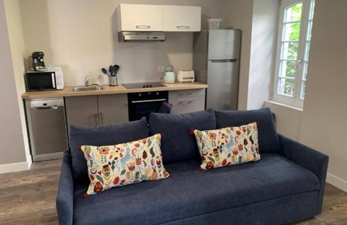 Sauveterre-de-Bearn Apartment | Les Anges Béarnais apartment, located in a medieval village