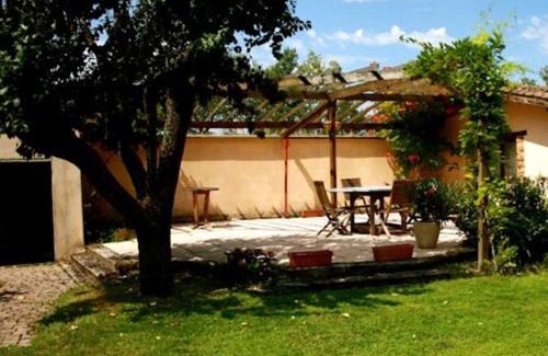 Saint-Jean-de-Thurigneux Bed & Breakfast | Les Barelles