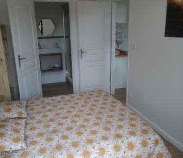 Pressagny-lʼOrgeuilleux Bed & Breakfast | Les Bouches Manon