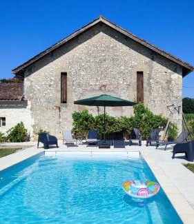 Saint-Philippe-du-Seignal House | Les Cabrolles