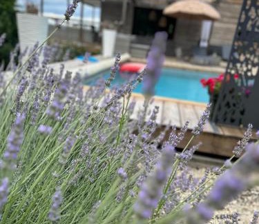 Lafrancaise House | Les cabanes dED-Chambre d hôte cosy