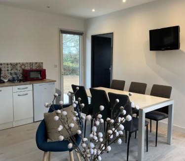 Yvre-l'Eveque Ski Chalet | Les Chalets du Mancel - Chalet Victor - 500 m Bouleries Jump , 10 min du circuit des 24h