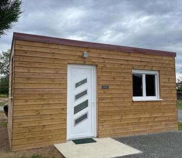 Yvre-l'Eveque Ski Chalet | Les Chalets du Mancel : Studio June - 24H du Mans - Bouleries Jump -