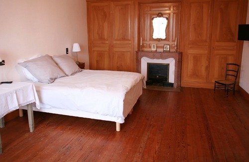 Civrieux House | Les Chambres d'hôtes du Pont de Pierre