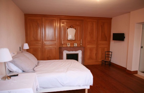 Civrieux House | Les Chambres d'hôtes du Pont de Pierre