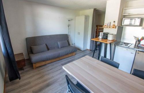Saint-Jean-dʼAulps Apartment | Les Cimes, Chaleureux studio 4 pers, 50m du télécabine, vue dégagée sur les pistes, DRAPS NON COMPRIS