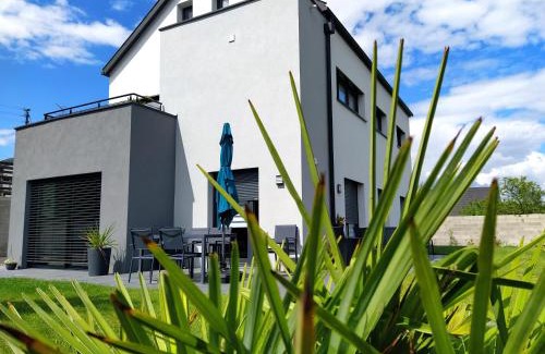 Bischwihr Apartment | "Les Gîtes côté Blind" tout confort proche Colmar