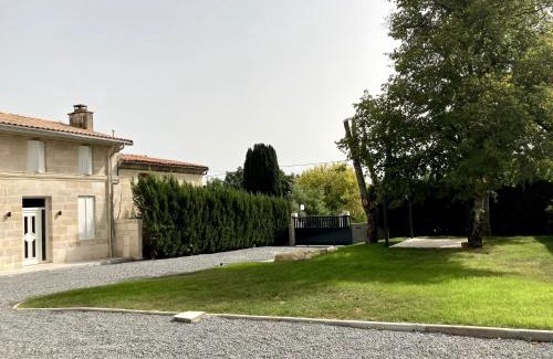 Lussac House | Les Gites de Pilot