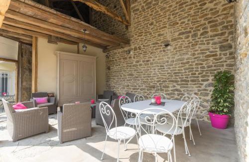 Nolay House | Les Hortensias