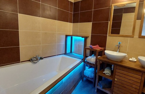 Fontaine-les-Vervins Hotel | Les Lavandières de Fontaine