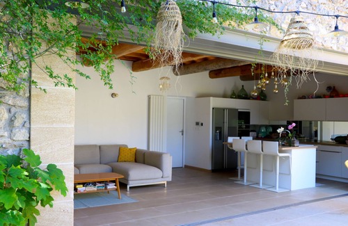 Cournonterral House | Les Nuits Pétillantes