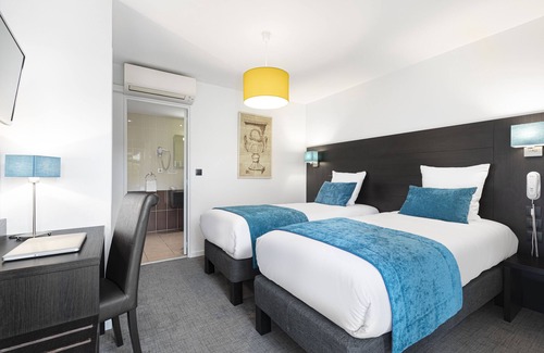 Amberieux Hotel | Les Pierres Dorées