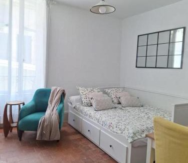 La Charite-sur-Loire Apartment | Les Remparts 1