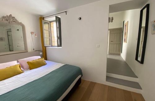 Montaren-et-Saint-Mediers Bed & Breakfast | Les Toiles du 15