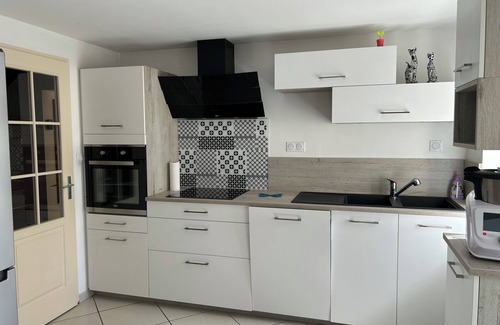 Le Thou House | Les Trémières