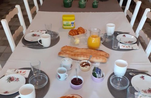 Chaucenne House | LES TROIS CHARMES