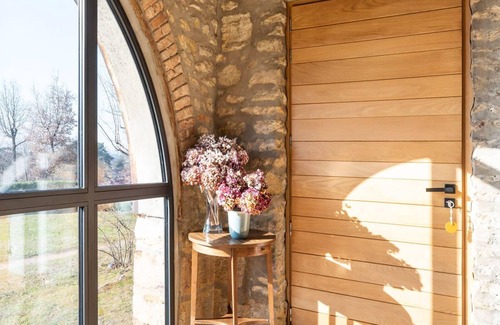 Saint-Didier-au-Mont-d'Or Villa | Les Voutes - Beautiful property with swimming pool