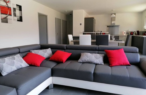 Plaisians Villa | Les Villas Dorées - Villa Soleil facing Mont Ventoux