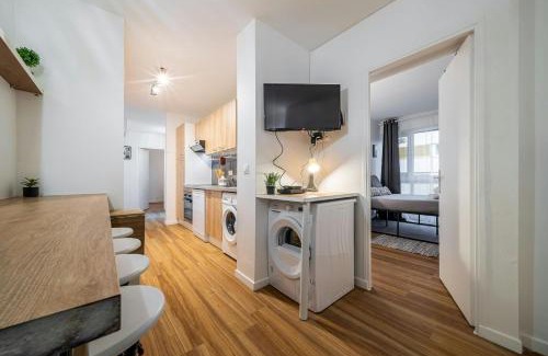 Villiers-le-Bel Apartment | LEscale dAstérix - 9 guests near Paris