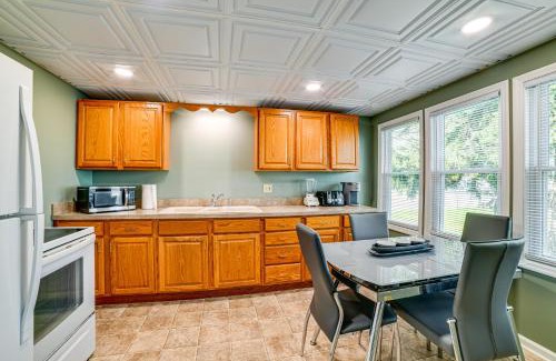 Munsons Corners Apartment | Less Than 2 Mi to SUNY Cortland Unit with Private Parking