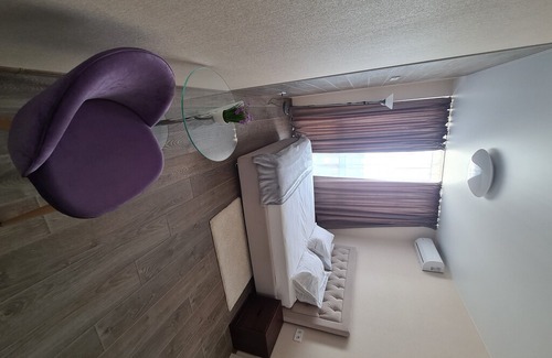 Pozniaky Apartment | Level 23 - Sky View Apartment