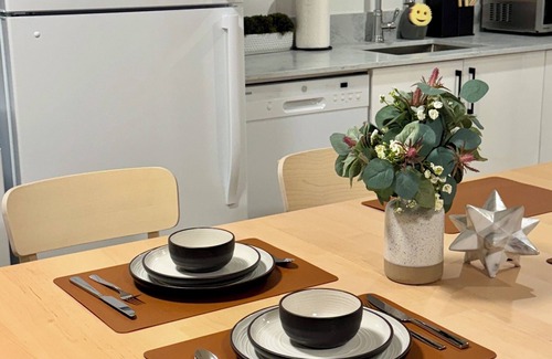 Willoughby Apartment | Levida Living - Cozy 2 Bedroom Suite at the Heart of Langley