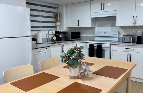 Willoughby Apartment | Levida Living - Cozy 2 Bedroom Suite at the Heart of Langley