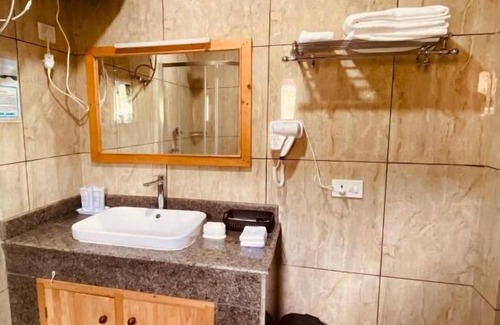 Paro Hotel | Lhayhuel Resort & Spa