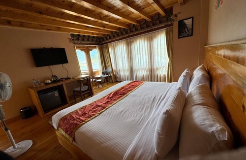 Paro Hotel | Lhayhuel Resort & Spa