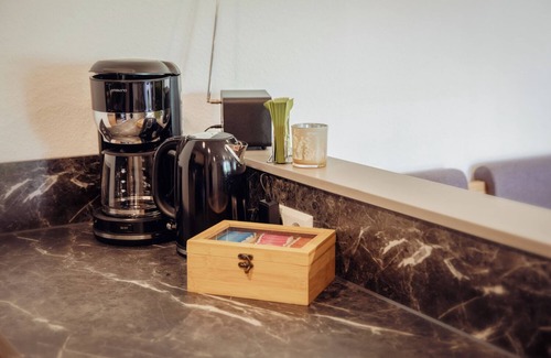 Konigheim Apartment | Lichtdurchflutete Ferienwohnung mit Kostenfreiem Wlan