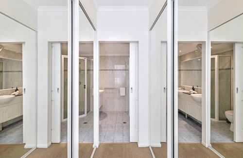 Cullen Bay Apartment | Lifestyle Rich Waterfront Residence with Bay Views