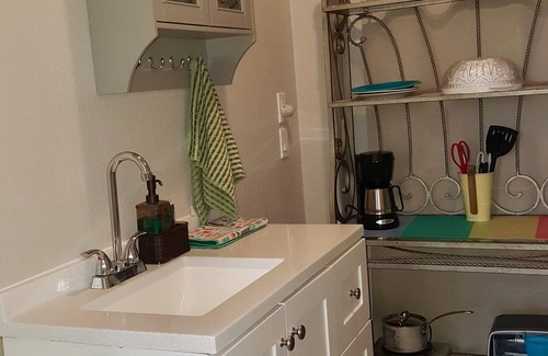 Bressi Ranch Apartment | Light & Bright Business Traveler Delight w/mini Kitchenette