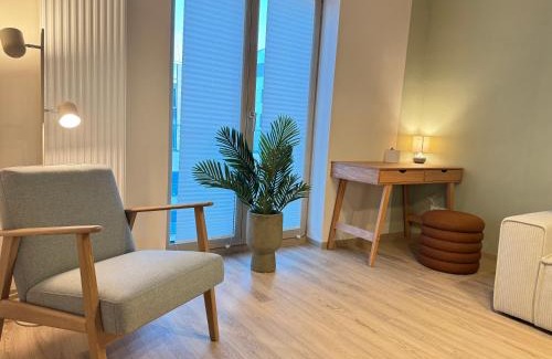 Braunschweig City Center Apartment | LIGHTPLACE Design Boxspring Balkon 2 Smart TV Innenstadt