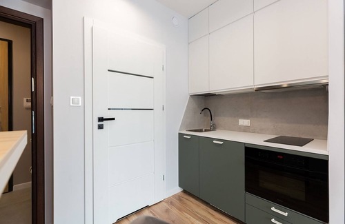 Wola Apartment | LikeHome studio Kazimierza 48, metro Młynów