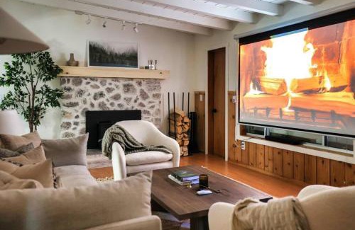 Idyllwild House | Lily Rock Cottage by Roav Retreats