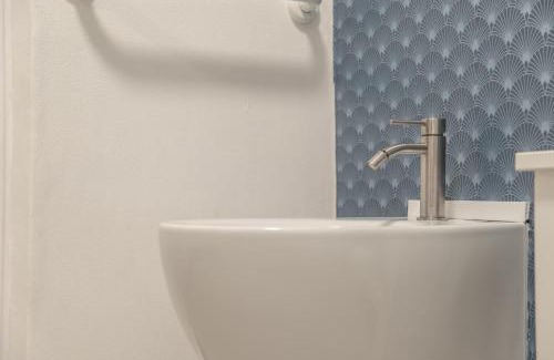 Vada House | Limonaia Bedroom di Villa il Casone