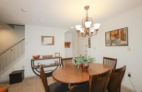 Lincoln Apartment | Lincoln Condo with slope view