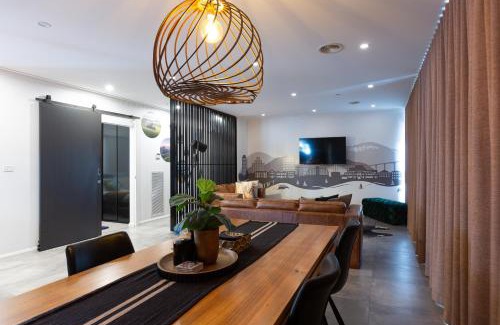 Hobart Central Business District Apartment | Linear Guest Apartment - Luxury in the city