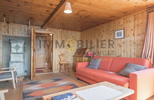 Chandolin Apartment | Linen is not included in the service. We provide, if desired, linen packages including bed linen, ba