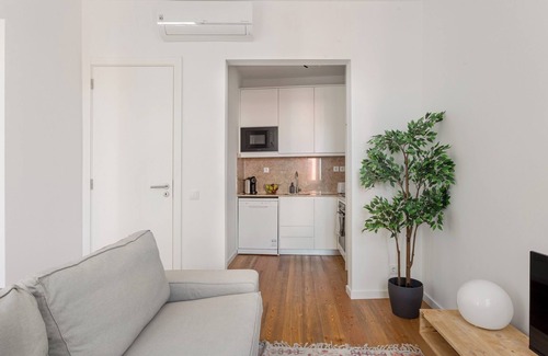 Santo Amaro Apartment | Lisbon Living Alcântara – Modern 2BR Flat