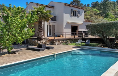 Sollies-Toucas House | Listed Provencal villa with magnificent view and swimming pool - 25 mn from sea