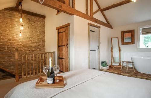 Grange Moor House | Little Badger Cottage