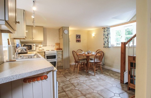 Trefonen Cottage | LITTLE BARN, pet friendly, character holiday cottage in Trefonen