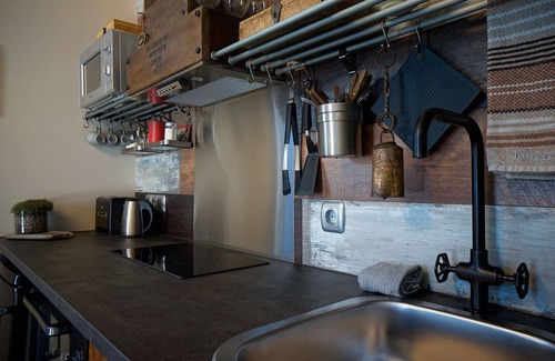 Innri-Njarthvik Apartment | Little Gem Downtown Keflavik & close to Reykjavik/KEF Int.Airp. Approx. 5 min.