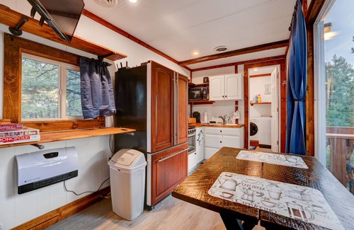 Larkspur House | Little House on the Ranch - Cozy, fun TINY HOME