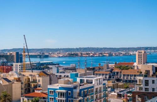 Little Italy Apartment | Little Italy Inn - Limited Service Apart Hotel