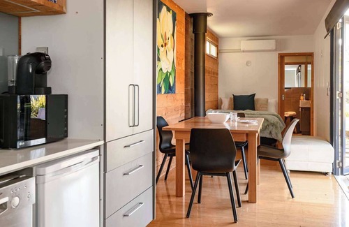 Leonards Hill Cabin | Little Maple near Daylesford